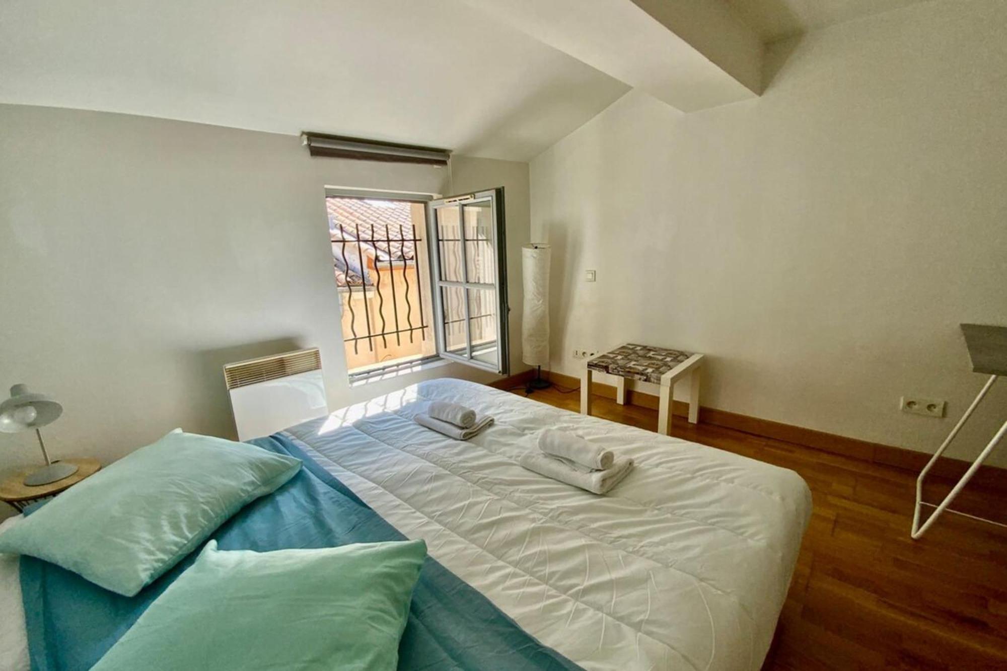 The Triplex- 3 Bedrooms In The Escutcheon! Montpellier Extérieur photo
