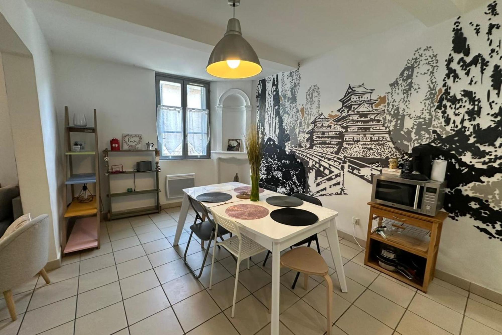 The Triplex- 3 Bedrooms In The Escutcheon! Montpellier Extérieur photo