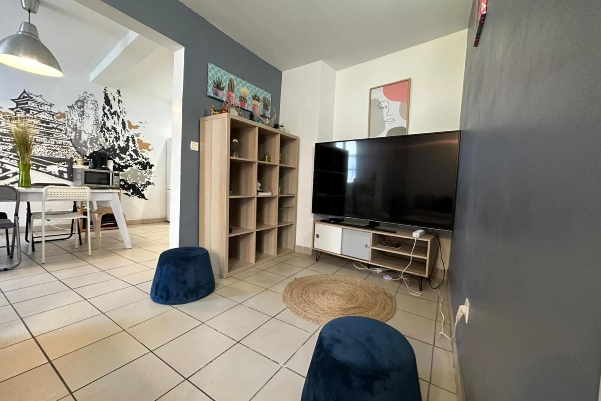 The Triplex- 3 Bedrooms In The Escutcheon! Montpellier Extérieur photo
